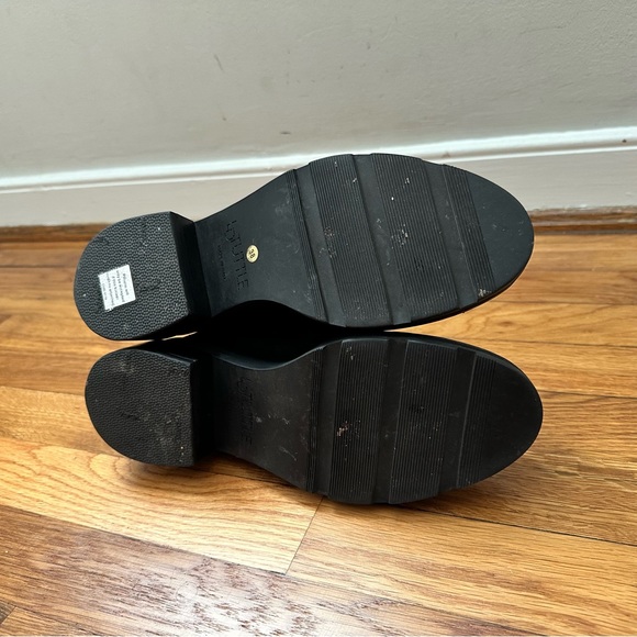 LD Tuttle Suede ankle boots - Picture 2 of 6